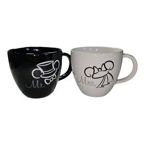 Aunthentic DISNEY PARKS MR & MRS Mickey Minnie Mouse Bride Groom Coffee Cup Mug